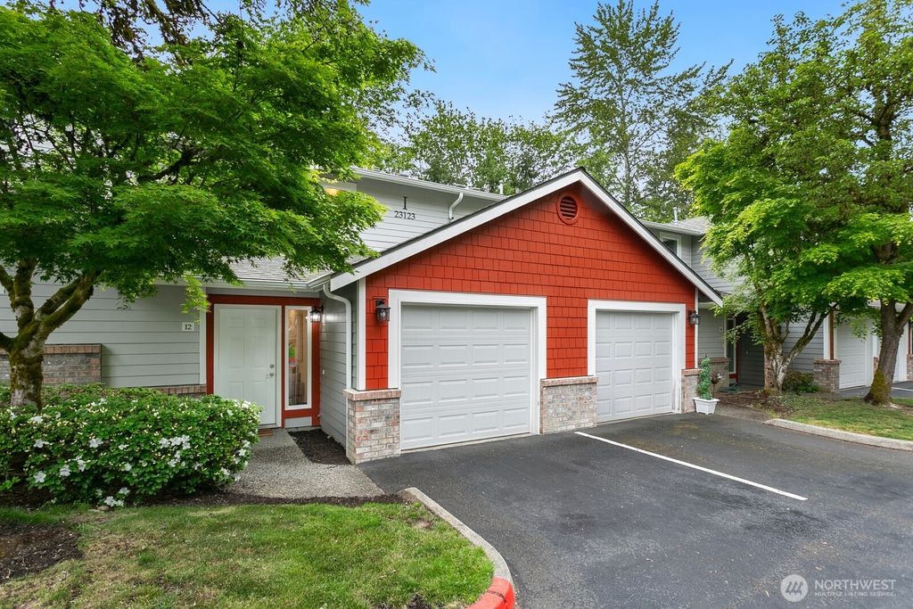 Photo of 23123 15th Avenue SE #I2, Bothell, WA 98021 (MLS # 2377695)
