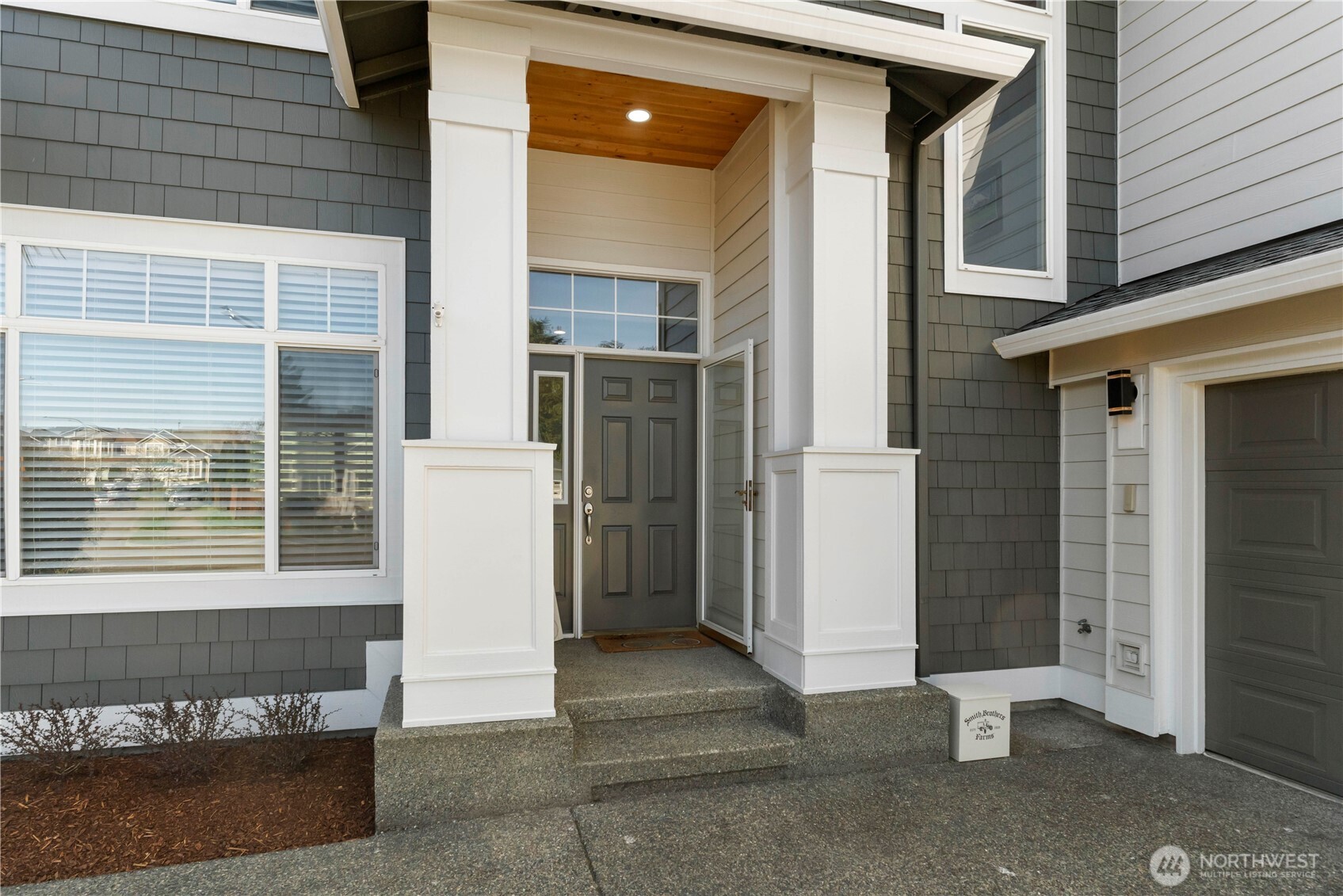 6021 Olive Avenue SE