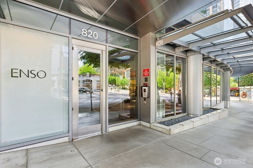 Photo of 820 Blanchard Street #1501, Seattle, WA 98121 (MLS # 2506017)