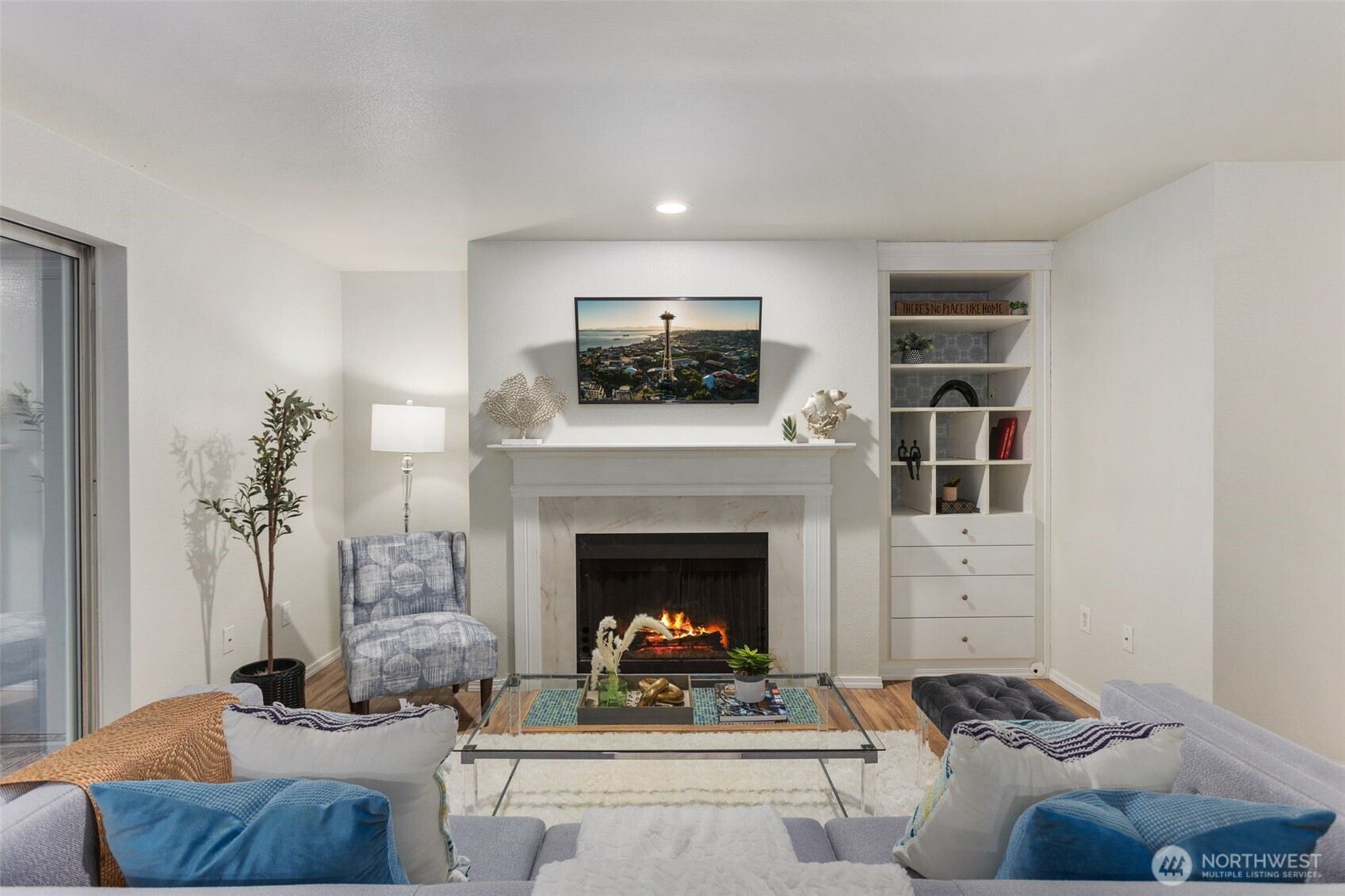 23307 Cedar Way R201