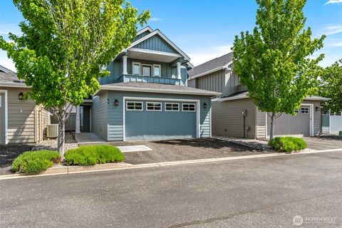 Photo of 2452 NW Columbia Avenue #44, East Wenatchee, WA 98802 (MLS # 2517330)