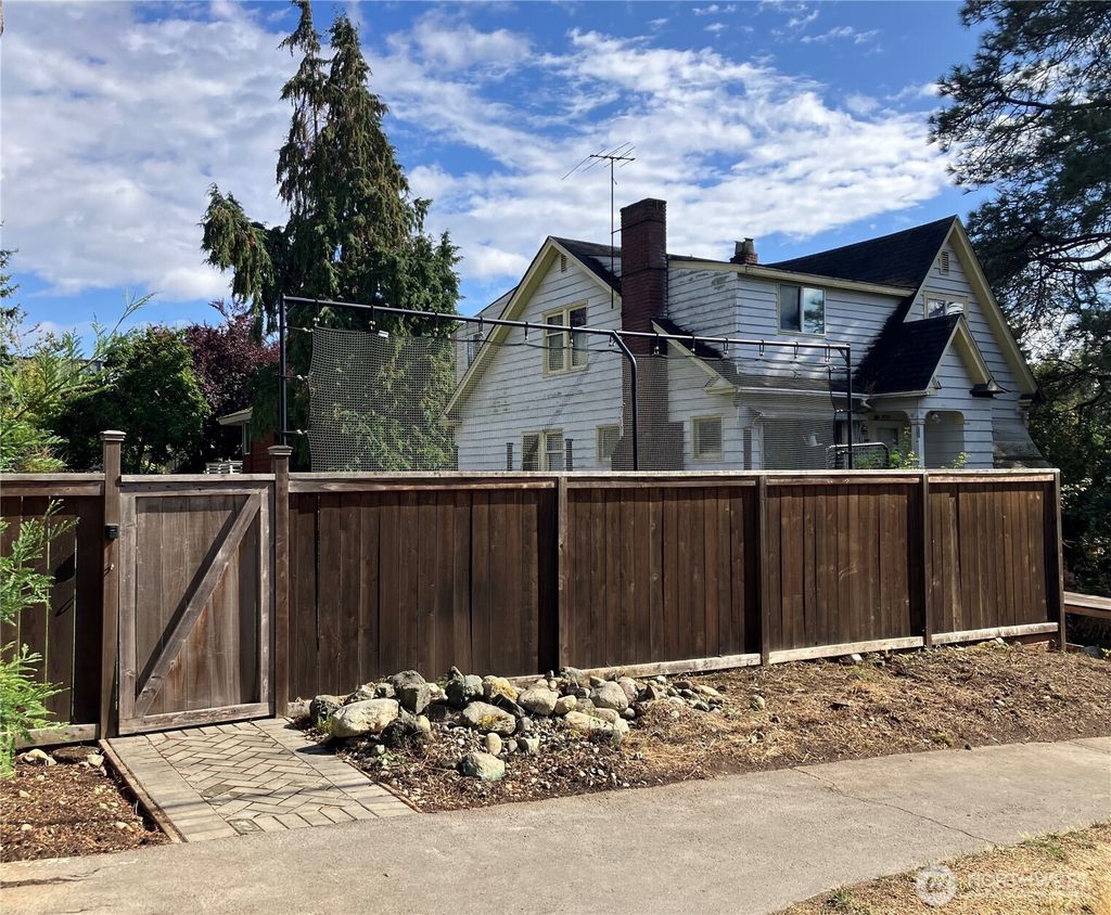 Photo of 8710 Dayton Avenue N, Seattle, WA 98103 (MLS # 2433843)