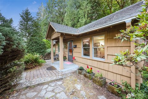 Photo of 2501 Otis Street SE, Olympia, WA 98501 (MLS # 2420843)