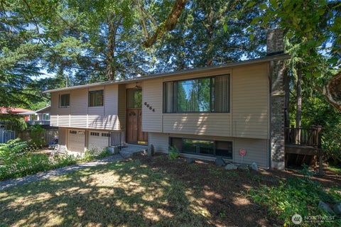 Photo of 6054 123rd Avenue SE, Bellevue, WA 98006 (MLS # 2558367)