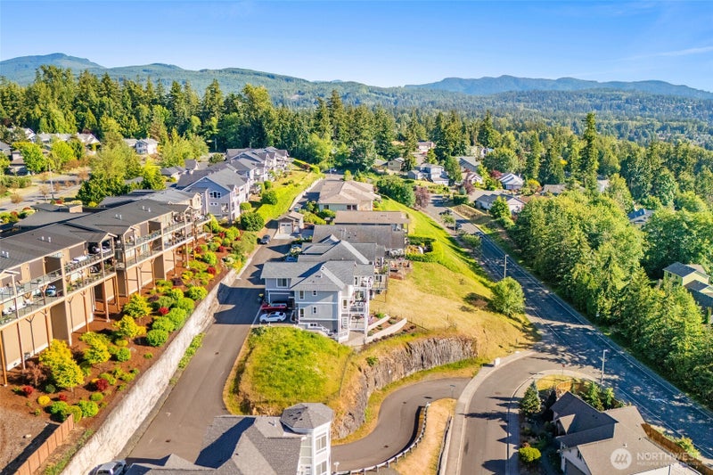 3239 Stonecrop Lane