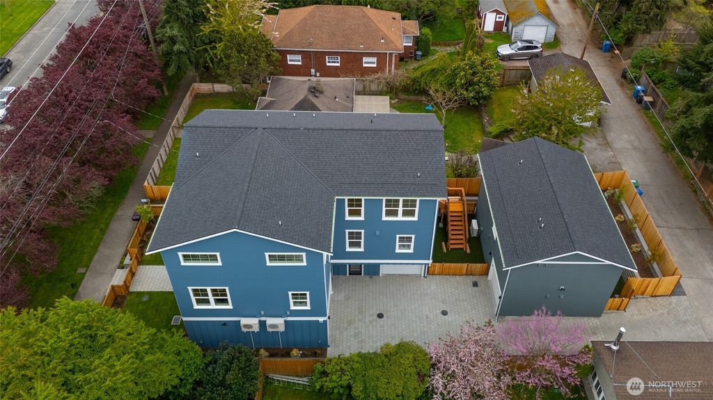 Photo of 3639 34th Avenue W #B, Seattle, WA 98199 (MLS # 2429377)