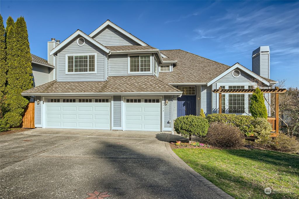 Photo of 8012 129th Place SE, Newcastle, WA 98056 (MLS # 2046546)