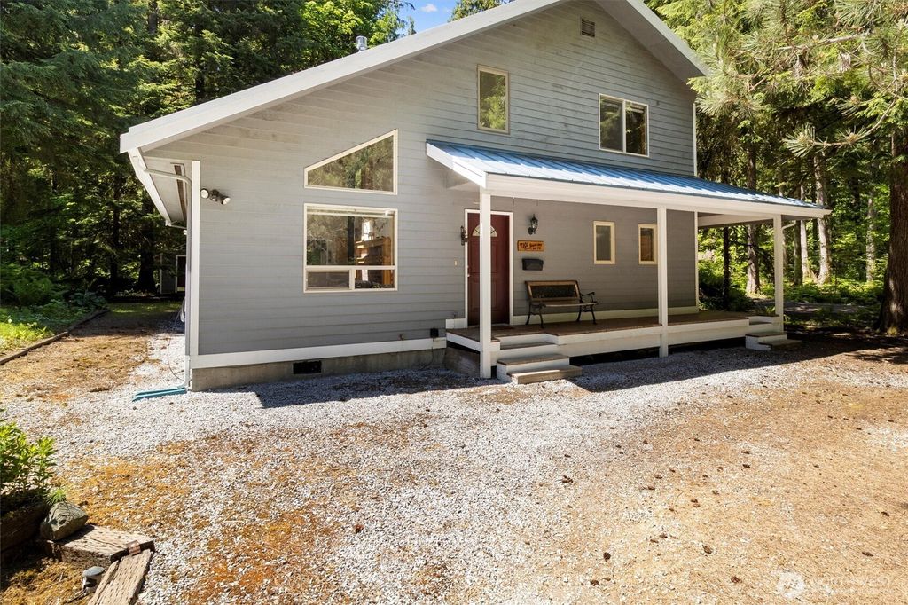 Photo of 7101 Rainier Way, Glacier, WA 98244 (MLS # 2474716)