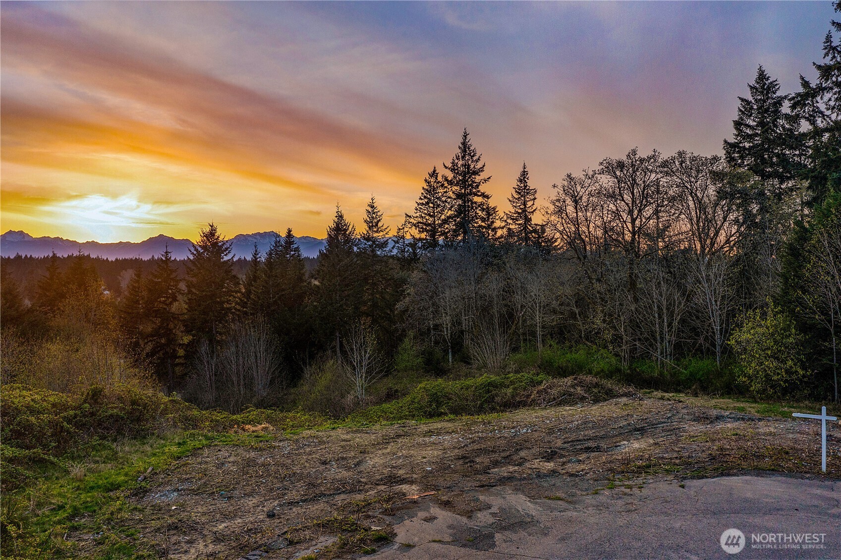 8259 Kaster Drive NE