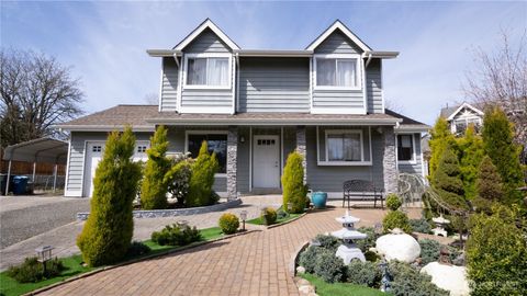 Photo of 12022 SE 223rd DR Dr, Kent, WA 98031 (MLS # 2502192)