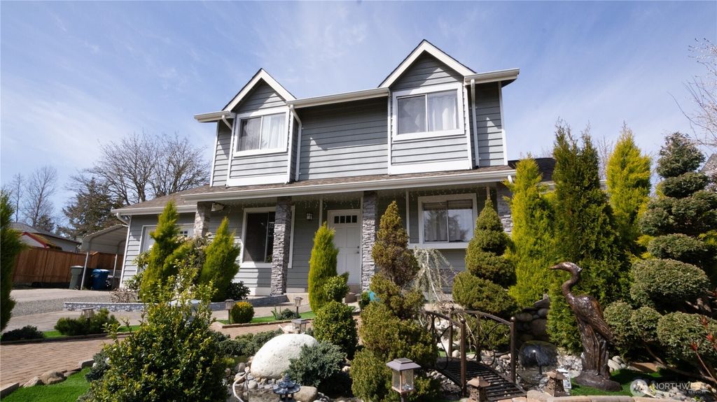 Photo of 12022 SE 223rd DR Dr, Kent, WA 98031 (MLS # 2502192)