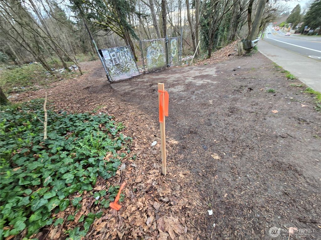 Photo of 25 xxx S 260th Street, Kent, WA 98032 (MLS # 2488080)