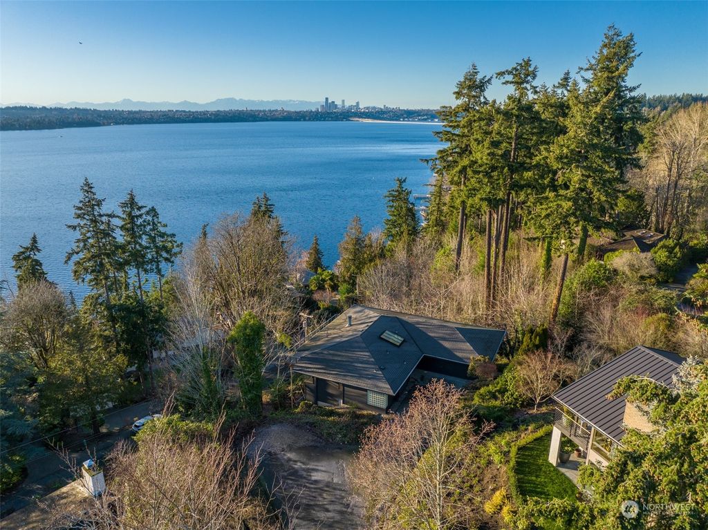 Photo of 8106 SE 44th Street, Mercer Island, WA 98040 (MLS # 2032083)
