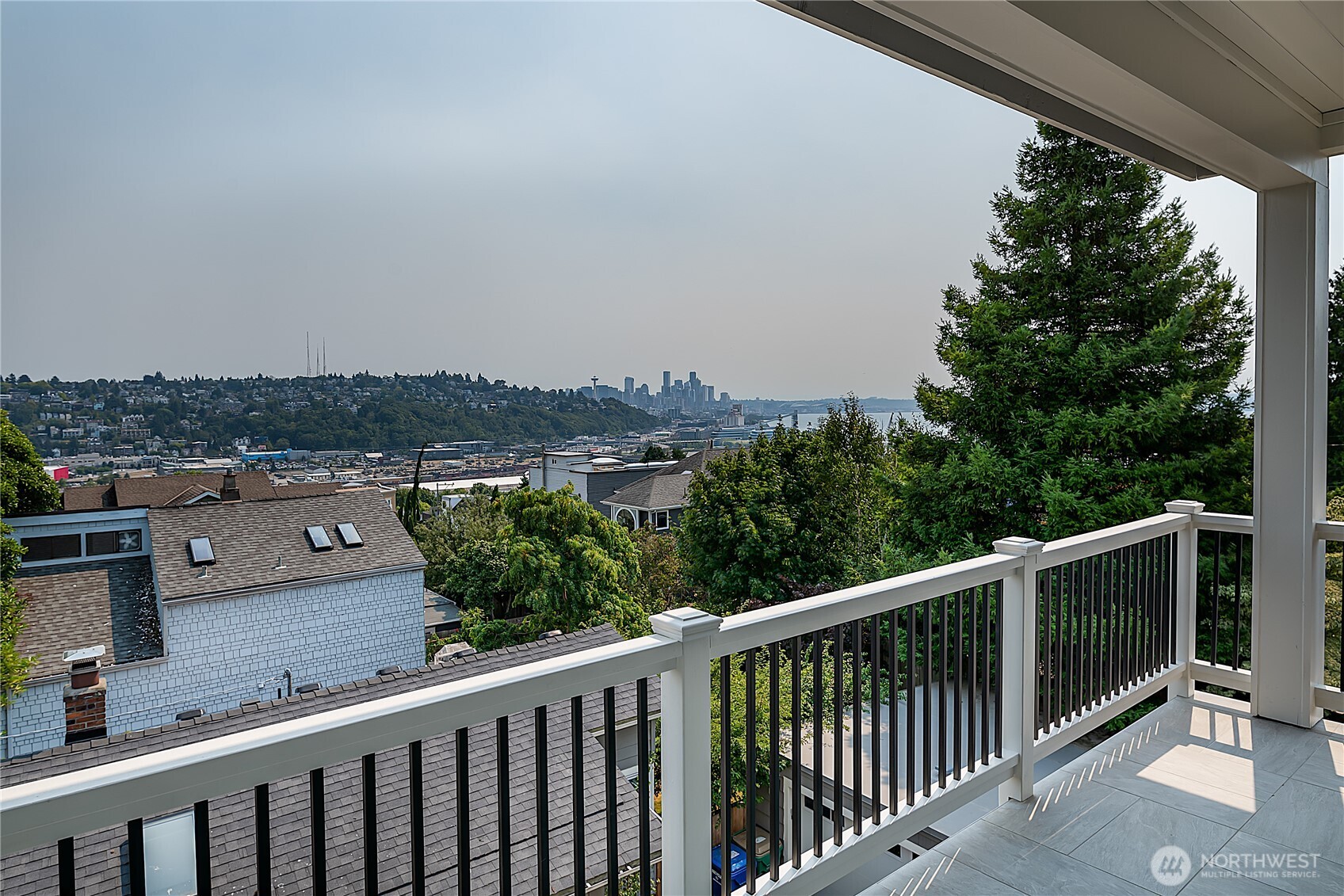 2114 26th Avenue W