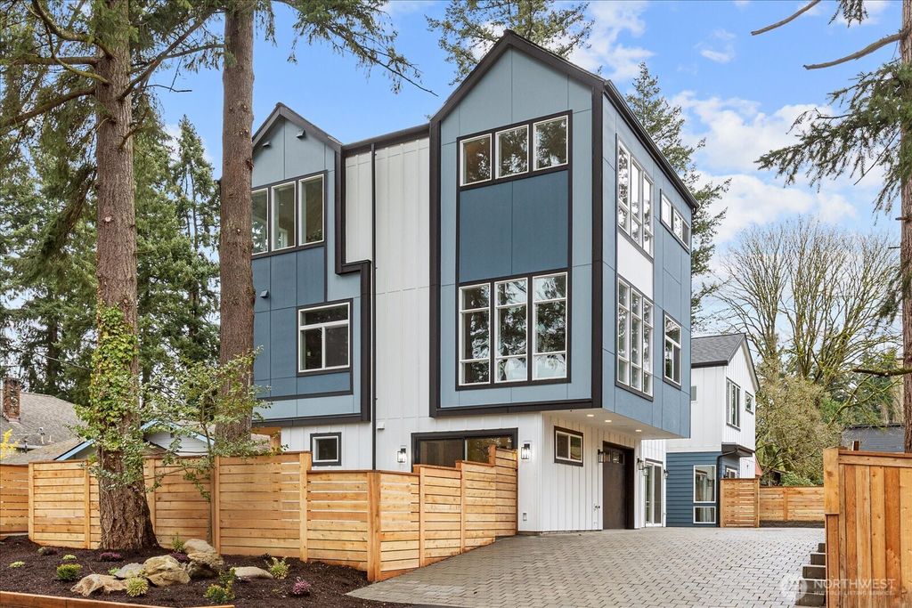 Photo of 14308 Roslyn Place N, Seattle, WA 98133 (MLS # 2471185)