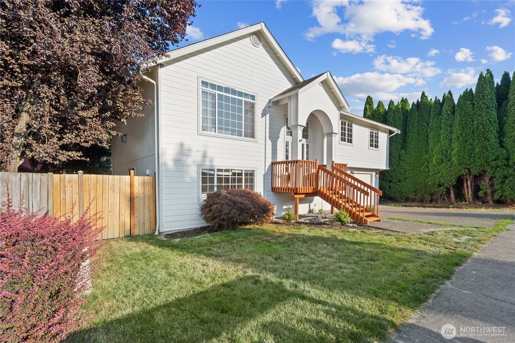 Photo of 15217 172nd Avenue SE, Monroe, WA 98272 (MLS # 2431049)