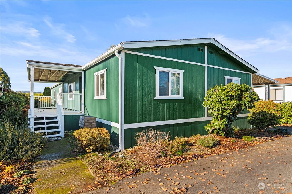 Photo of 16600 25th Avenue NE #118, Marysville, WA 98271 (MLS # 2181123)