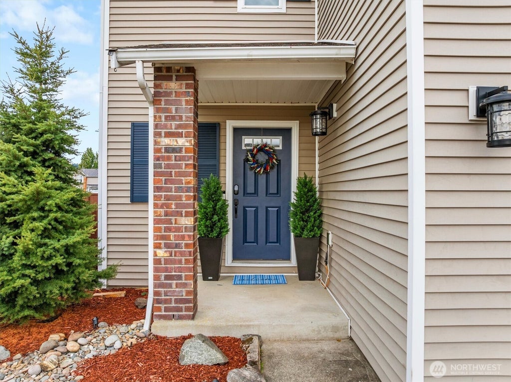 Photo of 107 Voss Street NE, Orting, WA 98360 (MLS # 2588800)