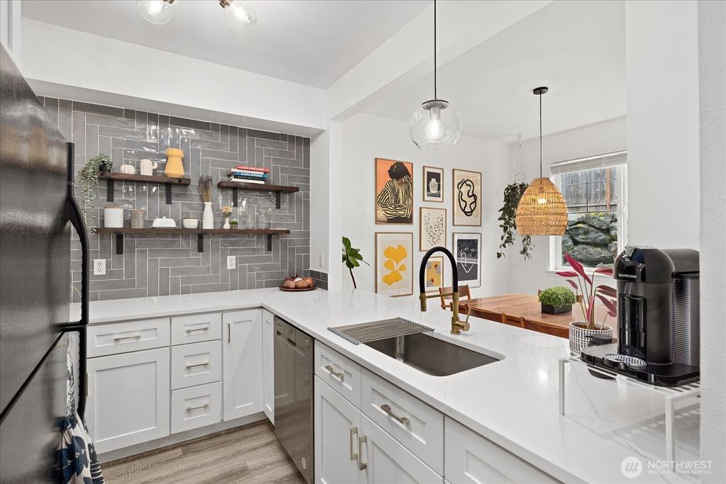 Photo of 13000 Admiralty Way #D103, Everett, WA 98204 (MLS # 2514937)