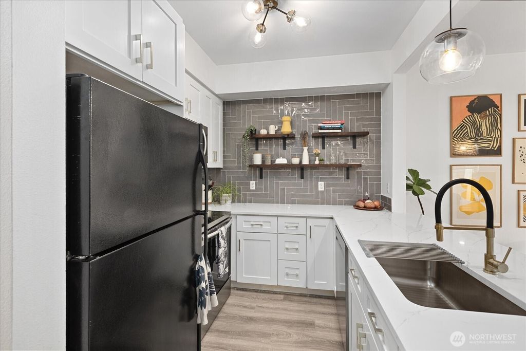 Photo of 13000 Admiralty Way #D103, Everett, WA 98204 (MLS # 2514937)