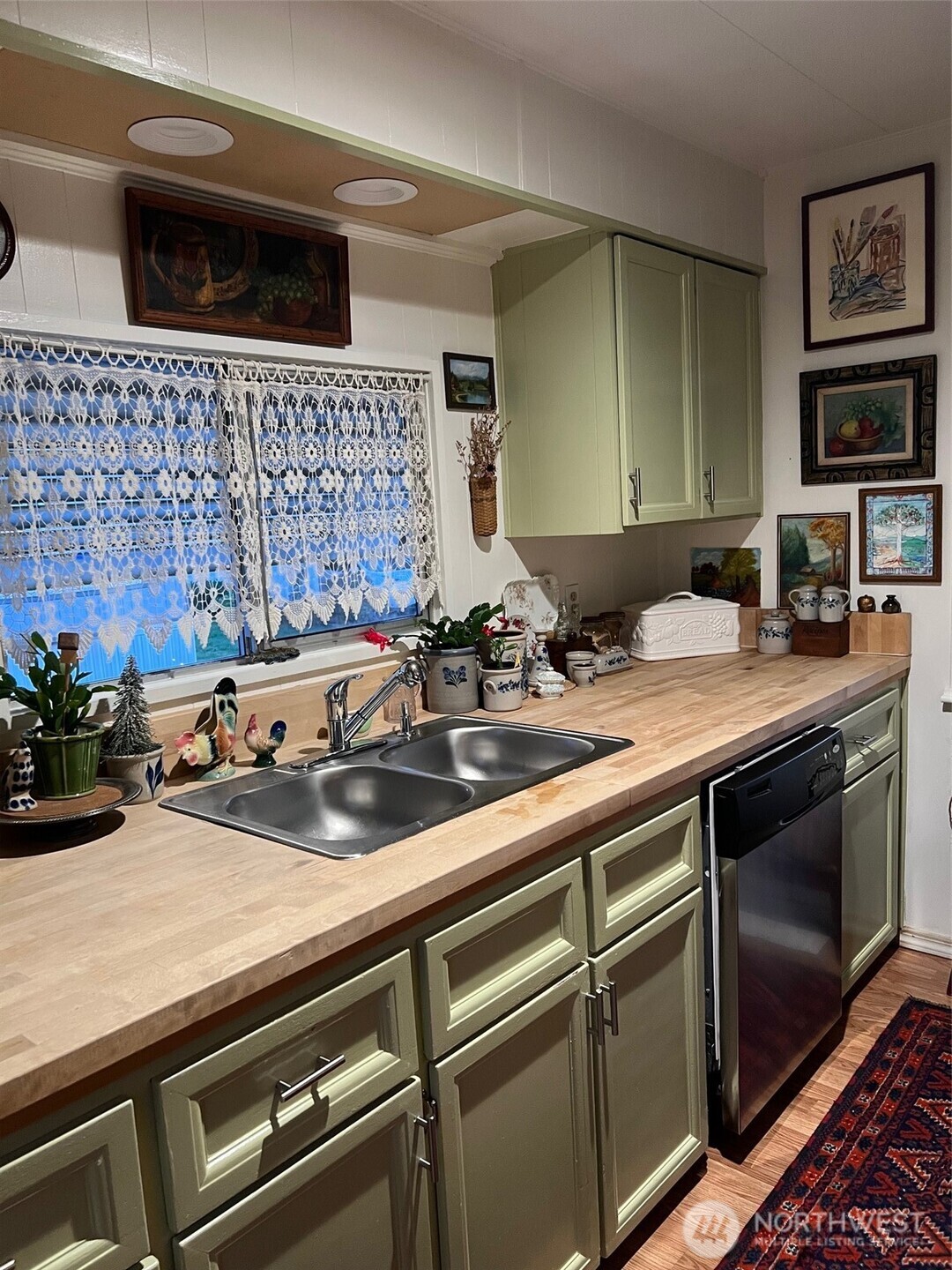 3702 Hunt Street NW 23