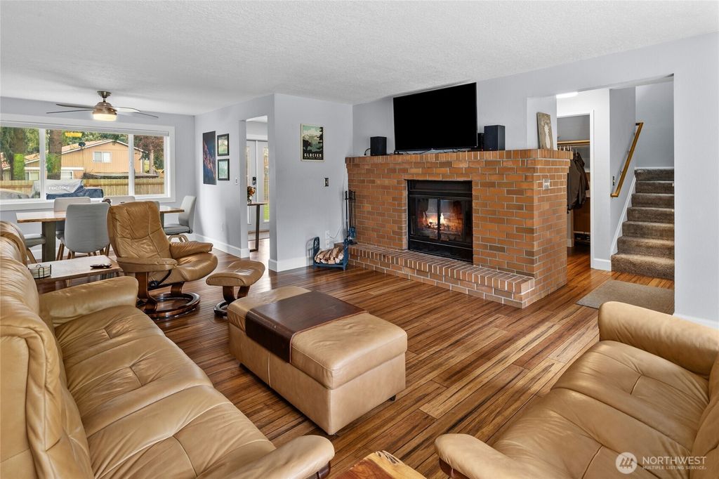 Photo of 9706 164th Street E, Puyallup, WA 98375 (MLS # 2515115)