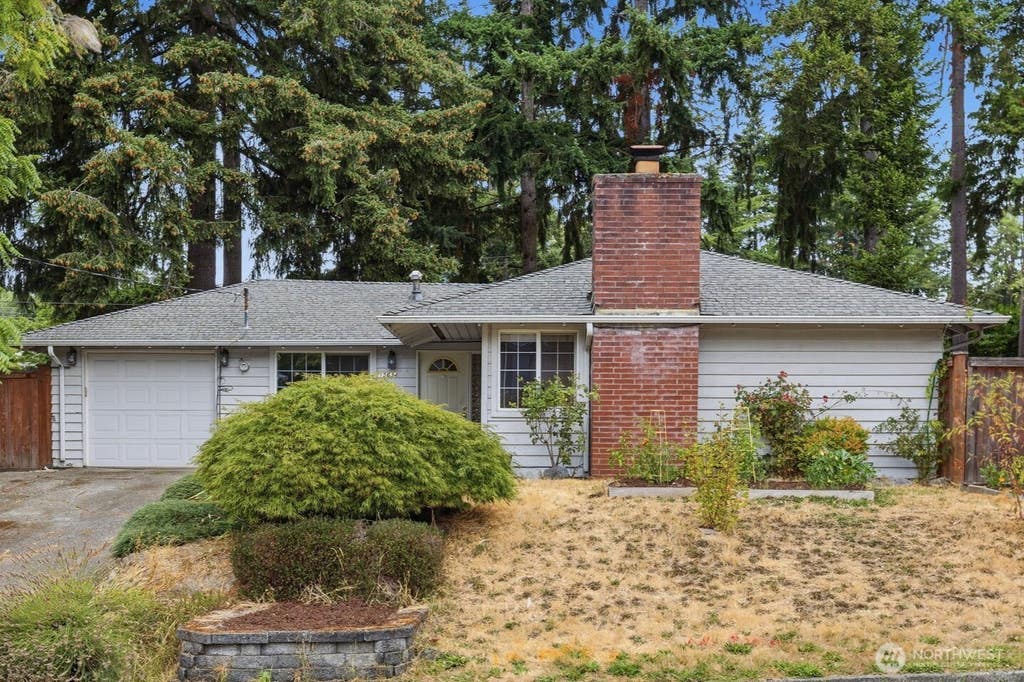 Photo of 15634 NE 1st Place, Bellevue, WA 98008 (MLS # 2574690)