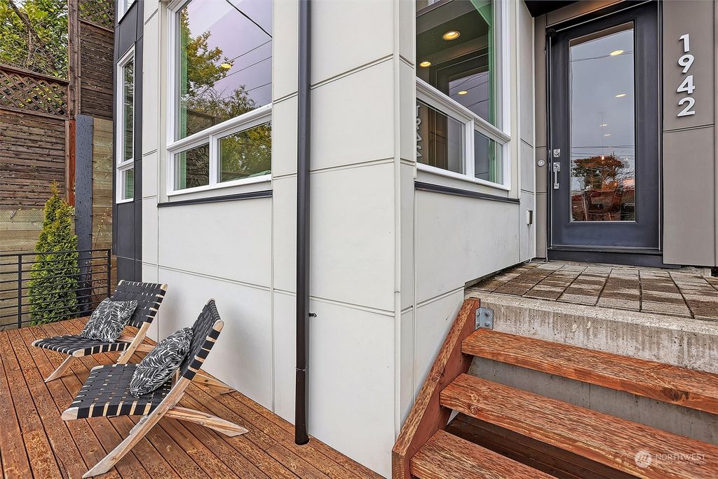 Photo of 1942 10th Avenue W, Seattle, WA 98119 (MLS # 2055888)