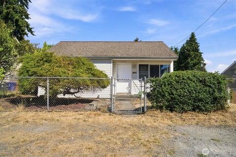 Photo of 3617 E L Street, Tacoma, WA 98404 (MLS # 2589575)