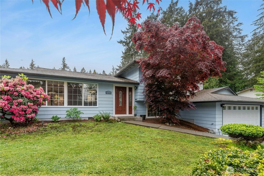 Photo of 17222 58th Avenue W, Lynnwood, WA 98037 (MLS # 2377781)
