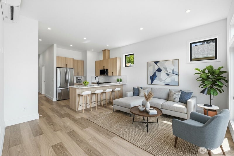 1105 Divine Lane