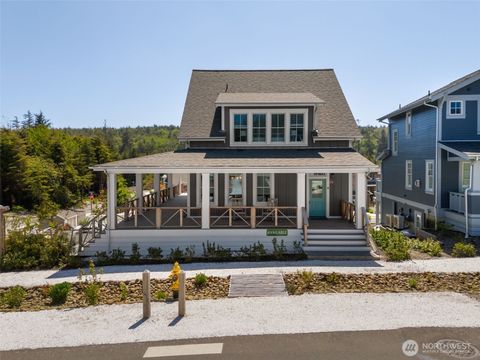Photo of 374 Compass Street, Pacific Beach, WA 98571 (MLS # 2497419)