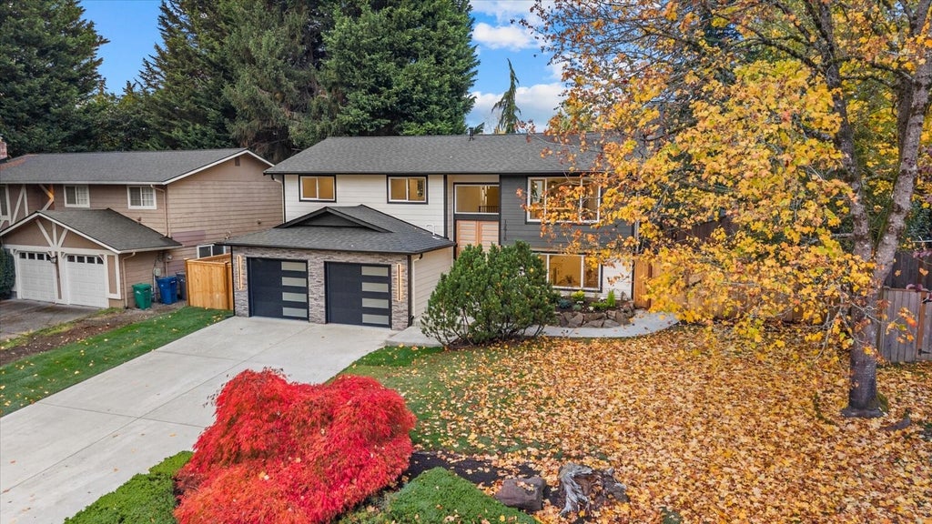 Photo of 12916 NE 136th Place, Kirkland, WA 98034 (MLS # 2598894)