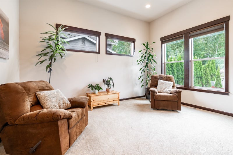 16827 114th Drive NE