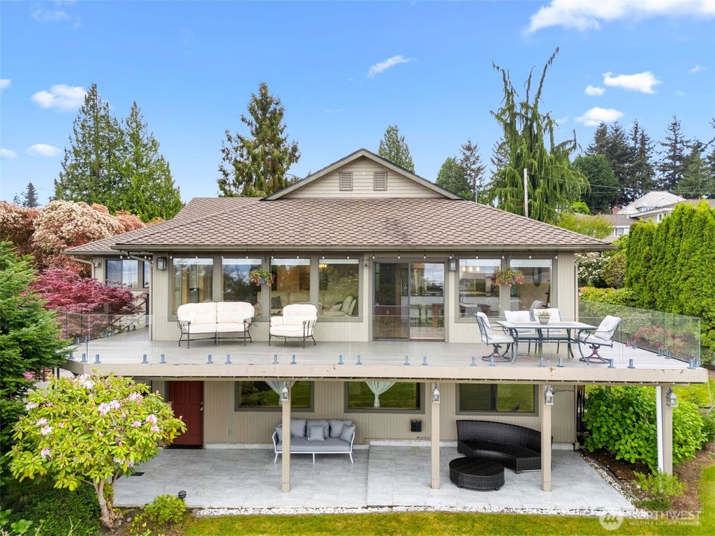 Photo of 5128 Seaview Way, Everett, WA 98203 (MLS # 2519751)
