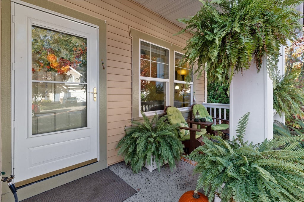 Photo of 2028 62nd Loop SE, Auburn, WA 98092 (MLS # 2598169)