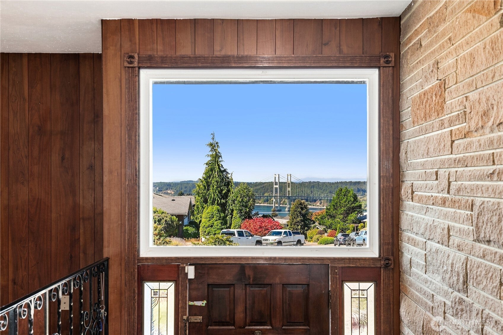 2455 Lenore Drive