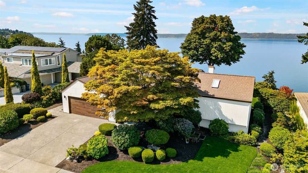 Photo of 824 S Marine Hills Way, Federal Way, WA 98003 (MLS # 2574239)