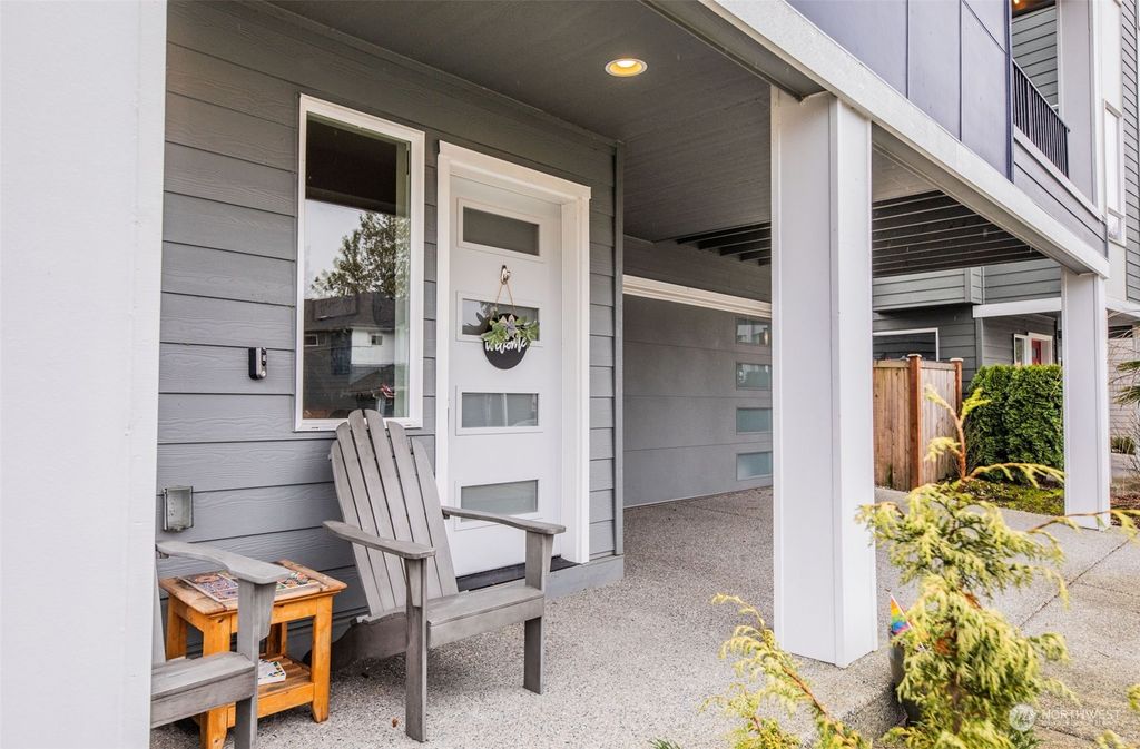 Photo of 11114 14th Place SE, Lake Stevens, WA 98258 (MLS # 2198798)