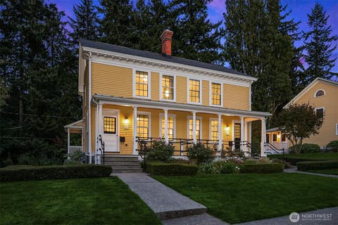 Photo of 4422 Montana Circle W, Seattle, WA 98199 (MLS # 2536322)