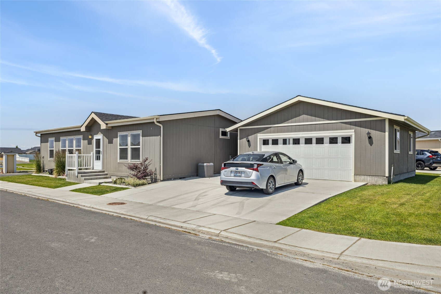 1701 E Burr Avenue 67