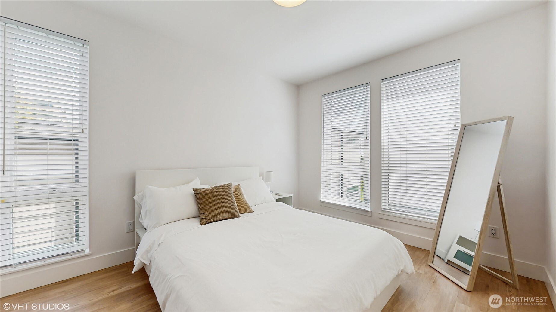 Seattle, Washington 98122, United States, 3 Bedrooms Bedrooms, ,3 BathroomsBathrooms,Residential,Active,138764