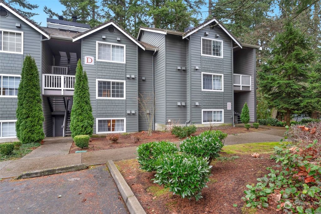 Photo of 15433 Country Club Drive #D104, Mill Creek, WA 98012 (MLS # 2195555)