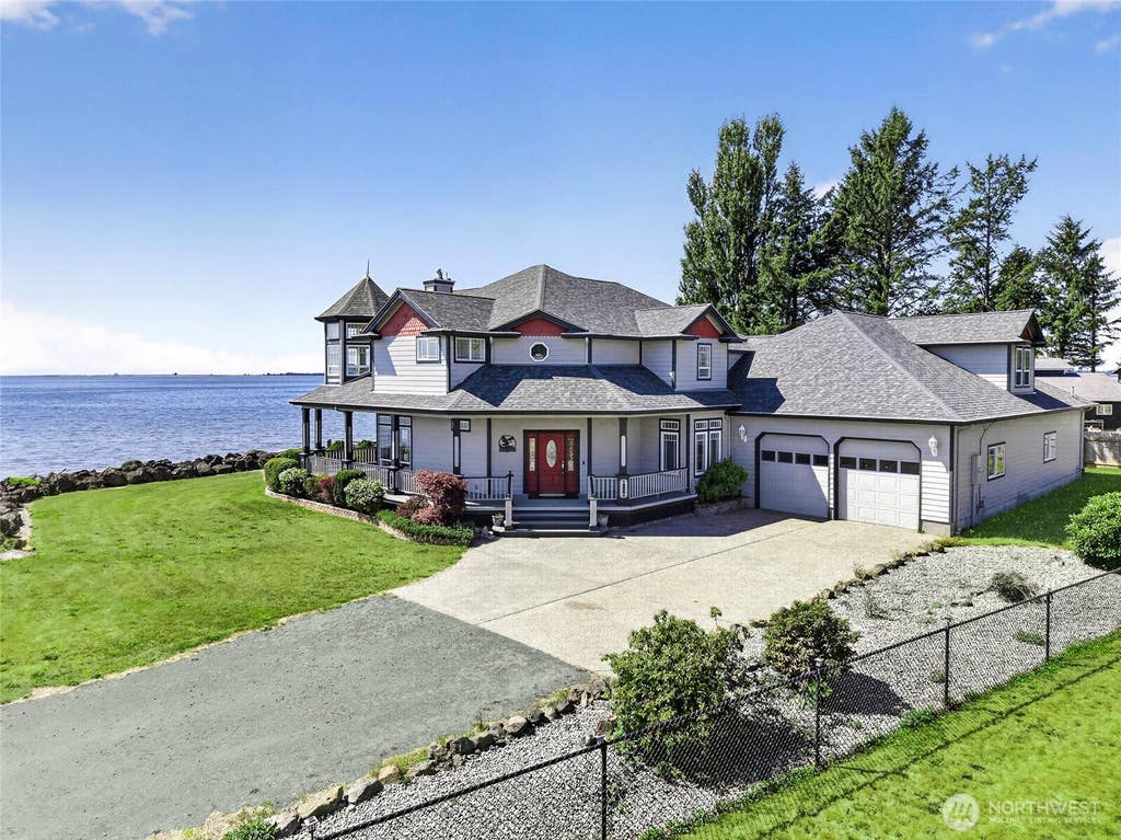 Photo of 30 Cherry Street, Chinook, WA 98614 (MLS # 2563152)