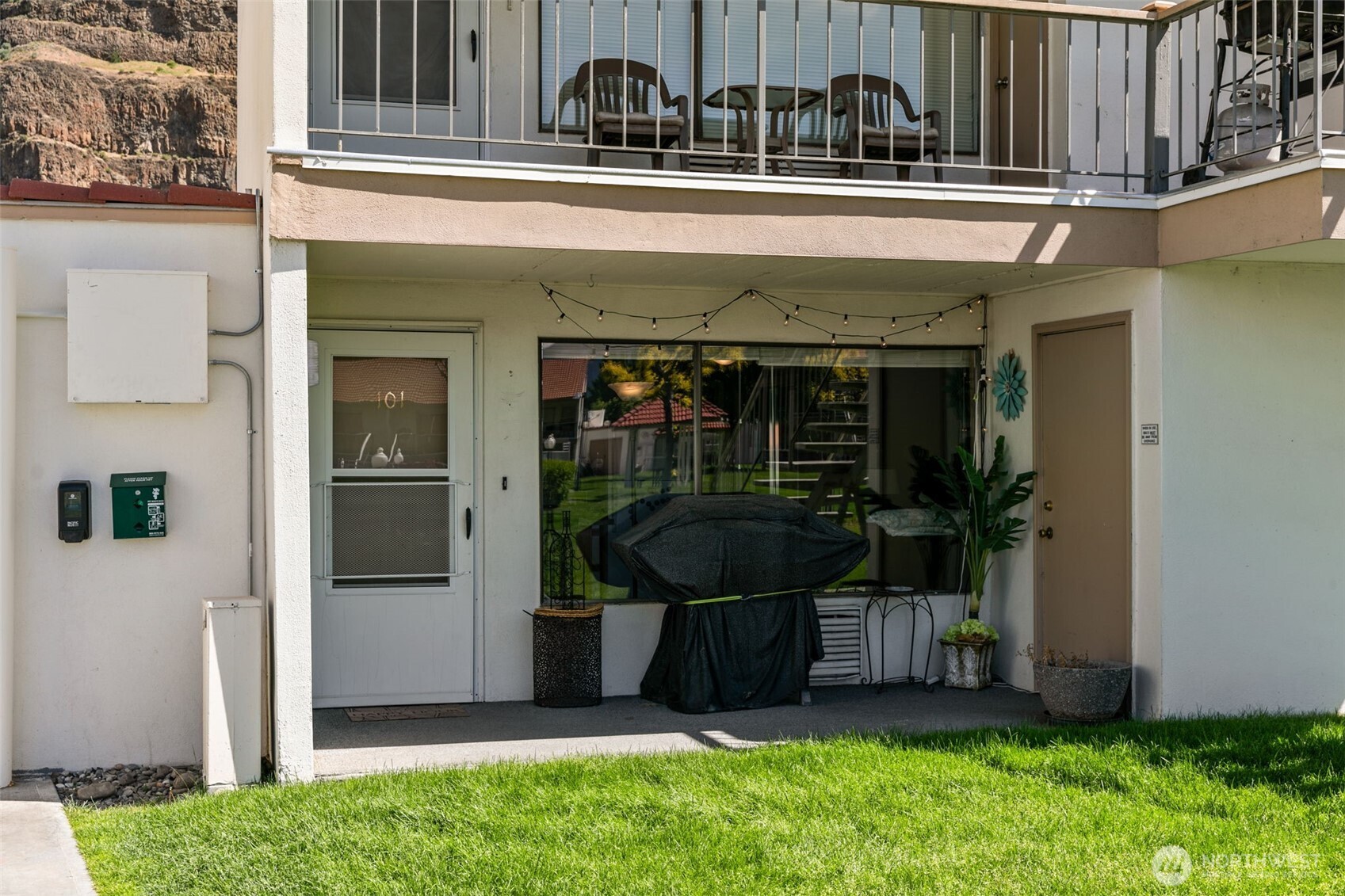 8903 Crescent Bar Road NW 101
