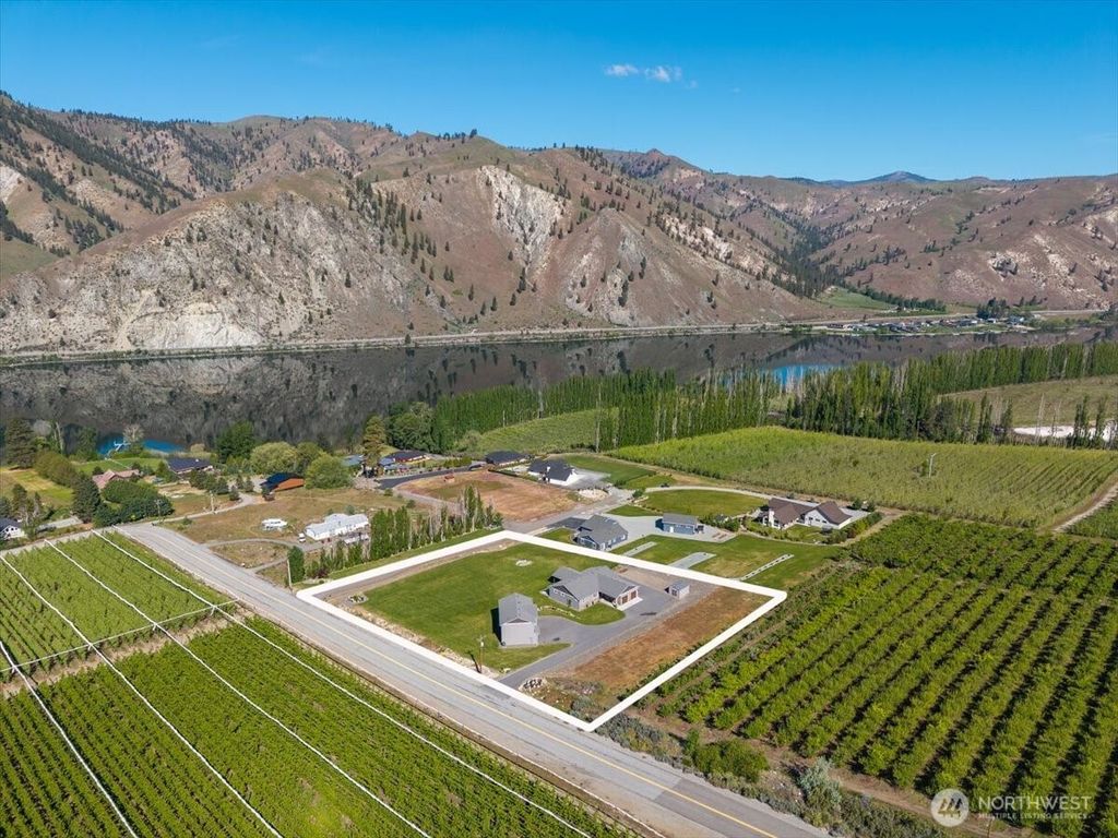 Photo of 80 Barber Road, Orondo, WA 98843 (MLS # 2513997)