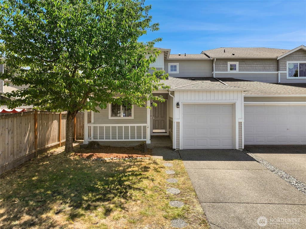 Photo of 24027 SE 282nd Street, Maple Valley, WA 98038 (MLS # 2550624)