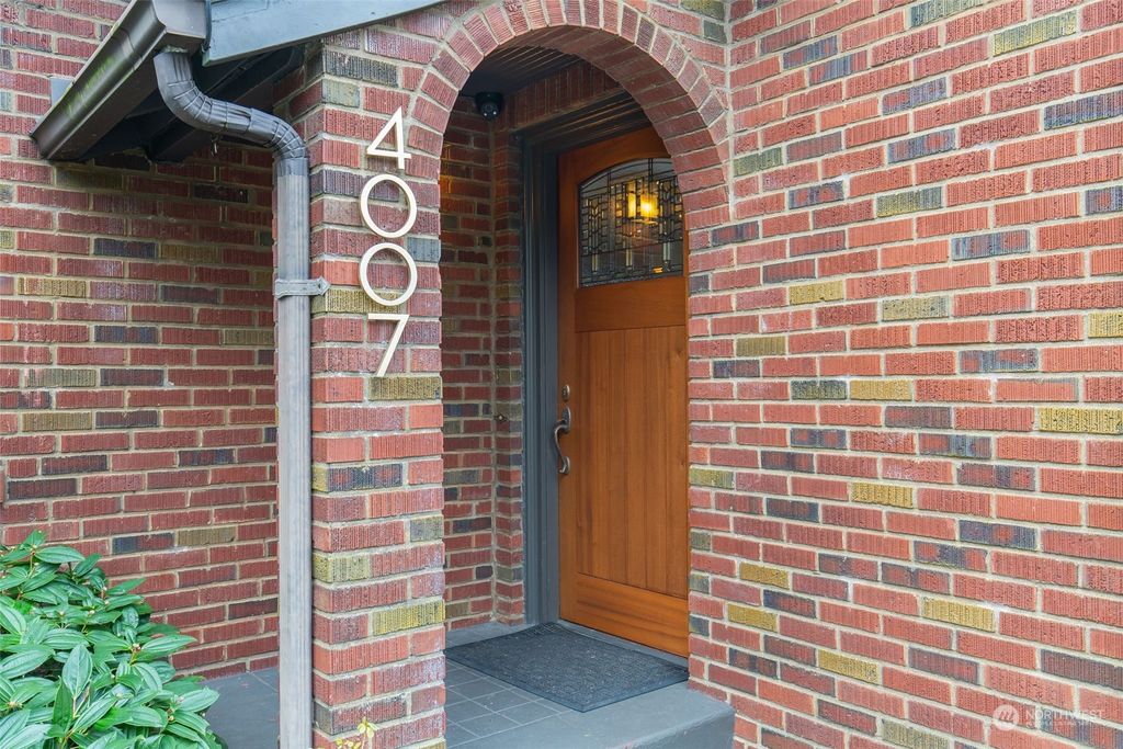 Photo of 4007 56th Avenue SW, Seattle, WA 98116 (MLS # 2029229)