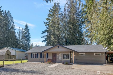 Photo of 37905 250th Avenue SE, Enumclaw, WA 98022 (MLS # 2479331)
