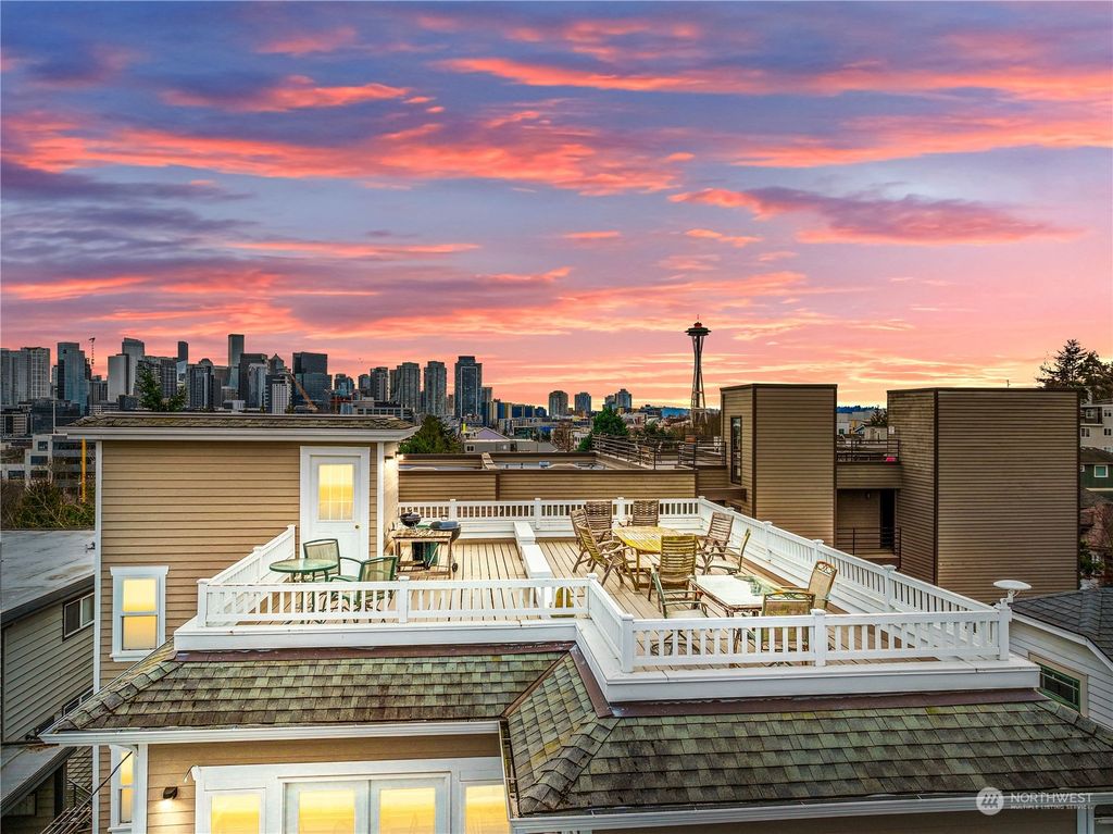 Photo of 607 Lee Street, Seattle, WA 98109 (MLS # 2029073)